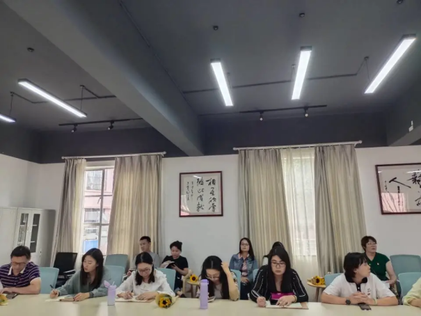 江南(中国)党群党支部与文化艺术学院党支部一起上党课,重温“七一”重要讲话精神-修改版444.png 江南(中国)党群党支部与文化艺术学院党支部一起上党课,重温“七一”重要讲话精神-修改版444.png